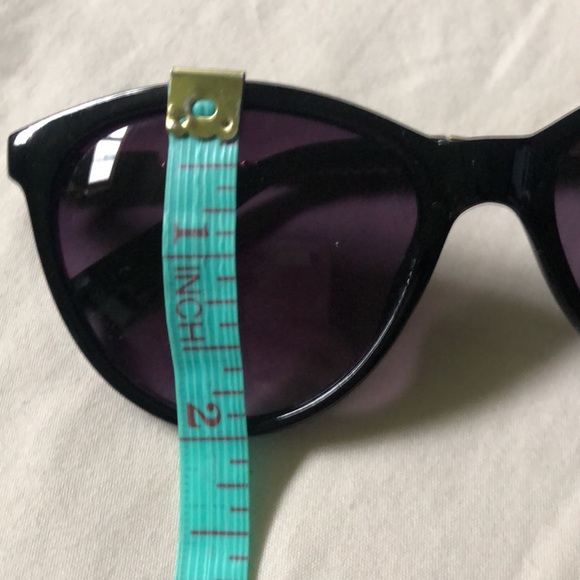 Black Round Cat Eye Sunglasses - Picture 5 of 6